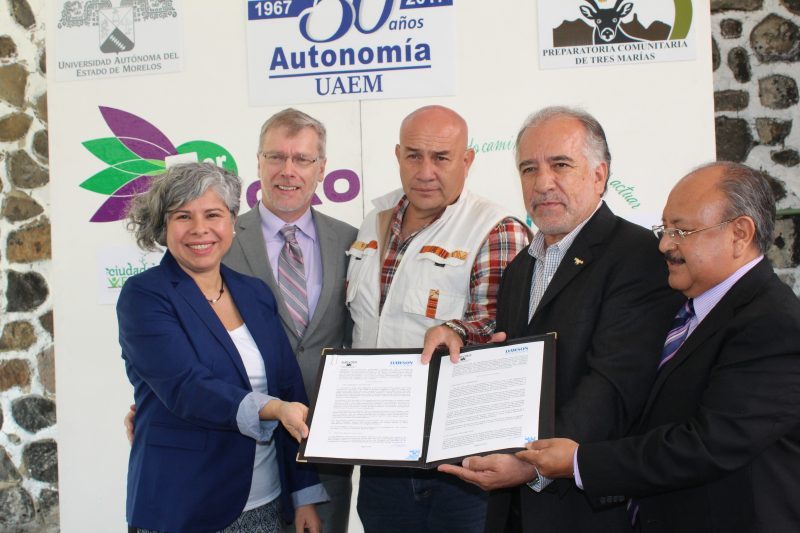 (Left to right): Gisela Frias (Dawson College), Chris Adam (Dawson College), José Iván Fernández Galván (Sustainable Development Secretariat), Dr. Gustavo Urquiza Betltrán (Academic Secretary, UAEM), Dr. Ruben Castro Franco (Director of Graduate Studies)
