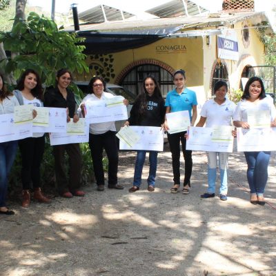 scholarships/becas